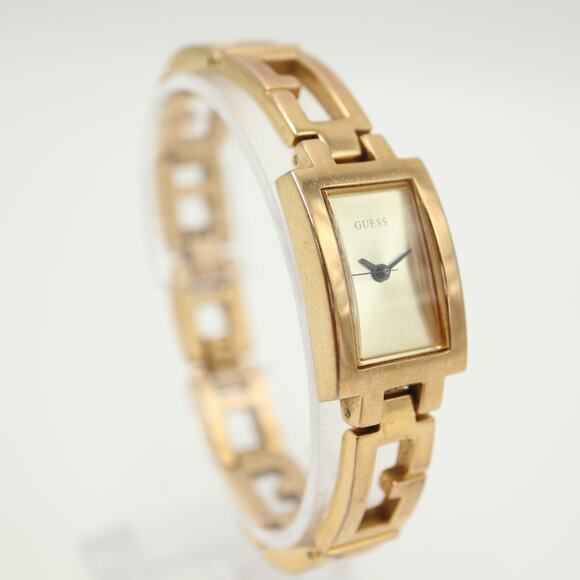 Guess Womens Gold Tone Rectangle 18mm Watch G Link Bracelet w New Battery - Picture 8 of 15
